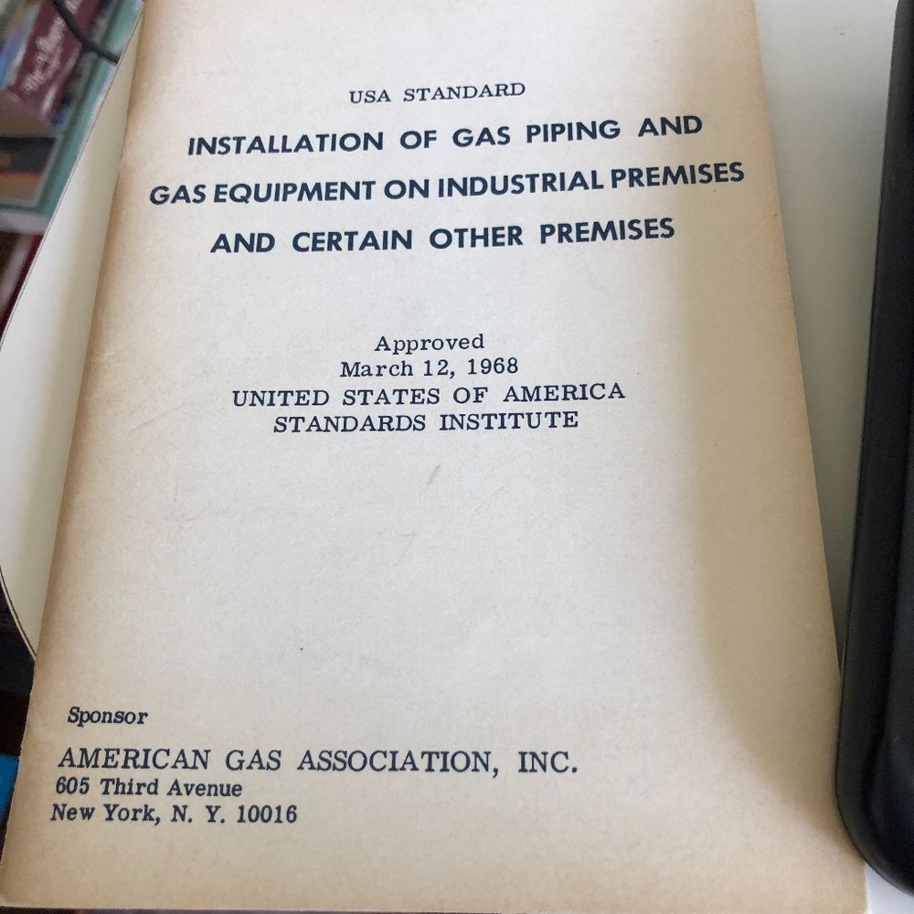 FIRST EDITION   USA  GAS STANDARDS PAMPHLET